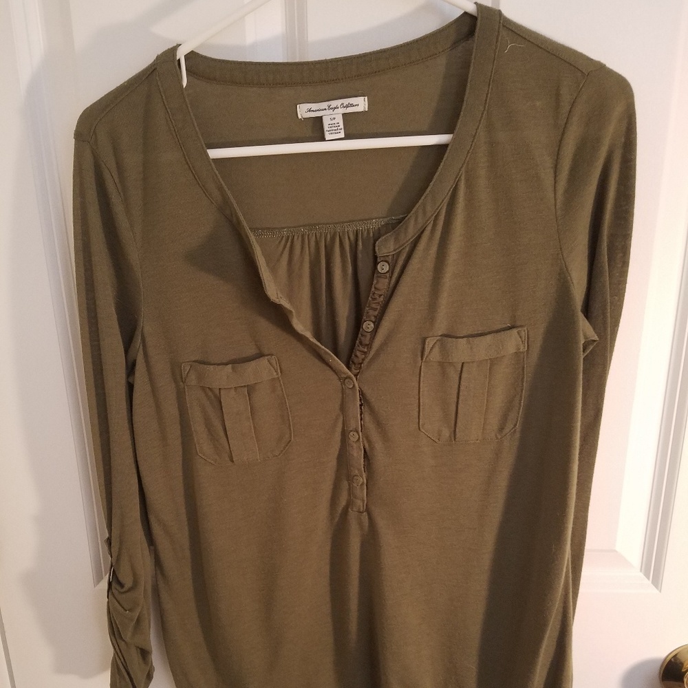 Roll Up Sleeve American Eagle Top